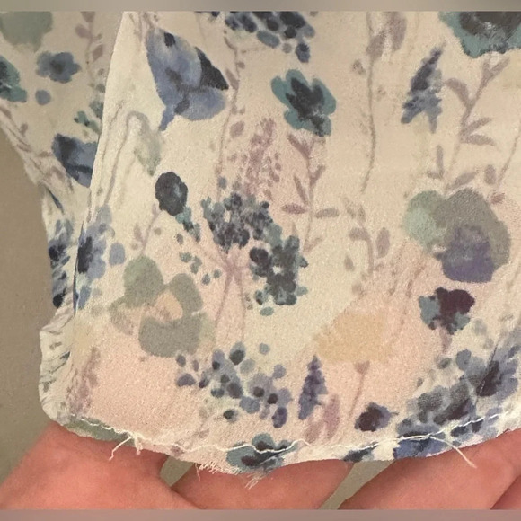LC Lauren Conrad Women’s Blue Floral Sheer Blouse Size XL - Picture 7 of 8